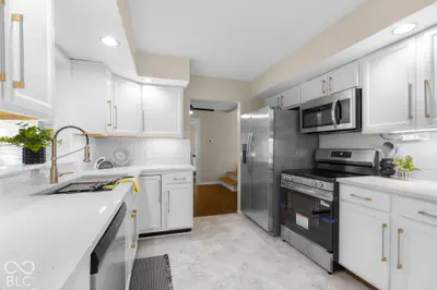 9231 N Cherry Hills Drive, Columbus - 25