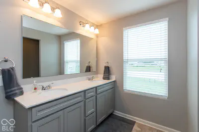 8284 Terryglass, Avon - 16