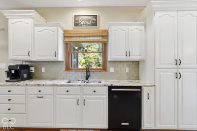 11200 Governors Lane, Fishers - 23