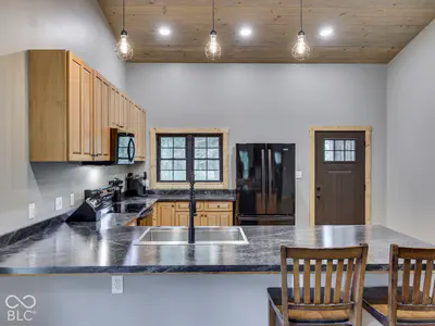 7951 Laurel Drive, Nineveh - 25