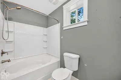 300 E Ohio Street, Trafalgar - 31