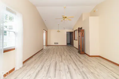 1176 E Apple Lake Drive, Greenfield - 7