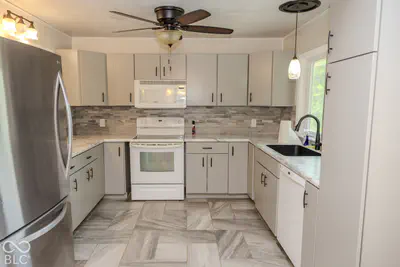 1975 Crescent Drive, Crawfordsville - 11