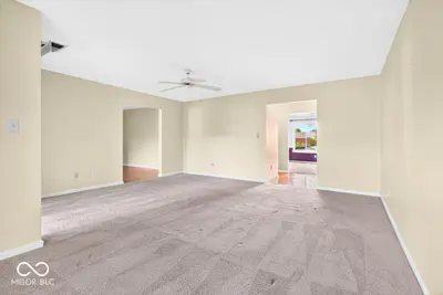 528 Hunters Drive, Carmel - 24