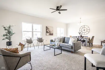 828 Blue Ash Trail, Greenwood - 5