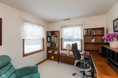 831 North Drive, Seymour - 27