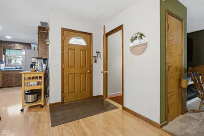 1170 W Base Road, North Vernon - 21