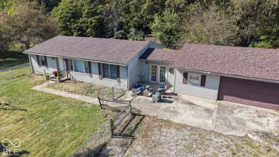 9545 Bono Road, Terre Haute - 39