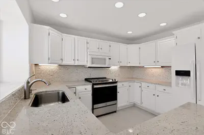 11709 Whisper Bay Court, Carmel - 27