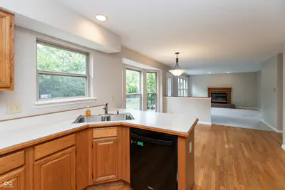 10517 Greenway Drive, Fishers - 9