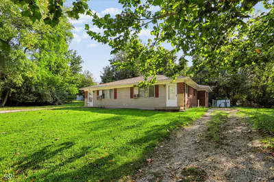 1612 Willis Drive, Bloomington - 2