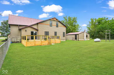 2426 650, Waynetown - 5