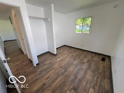 611 E Linda Layne, Muncie - 21