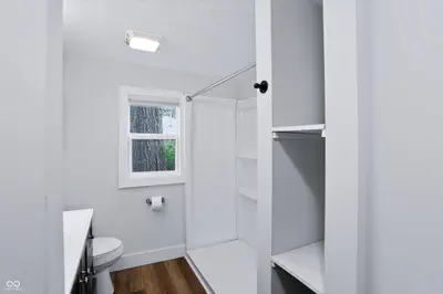 307 Wall Street, Advance - 40