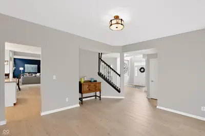 8838 Pin Oak Drive, Zionsville - 27