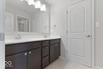 5145 Peachtree Road, Zionsville - 48