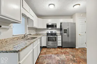 6276 Briargate Drive, Zionsville - 15