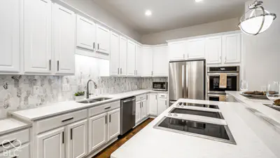 8156 Heyward Drive, Indianapolis - 17