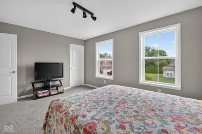 10608 Kensington Lane, Fortville - 31