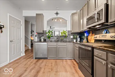 13514 Molique Boulevard, Fishers - 9