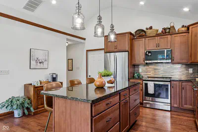 4935 Harrisburg Court, New Palestine - 17