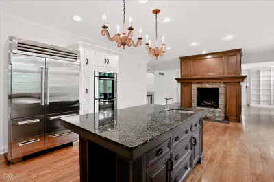 8437 500, Zionsville - 29