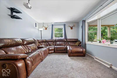 6802 Hillcrest Court, Indianapolis - 12