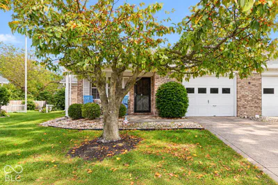 6381 Village Oak Court, Indianapolis - 2