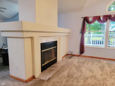 592 Paradise Drive, Rochester - 24