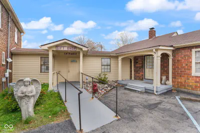 1302 10th Street, Jeffersonville - 79