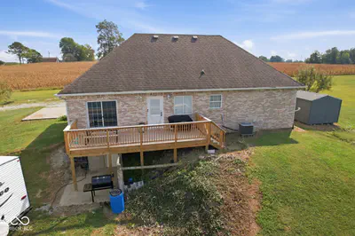 9653 200 Road, Flat Rock - 8