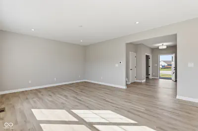 9417 Crimson Circle, Lapel - 16