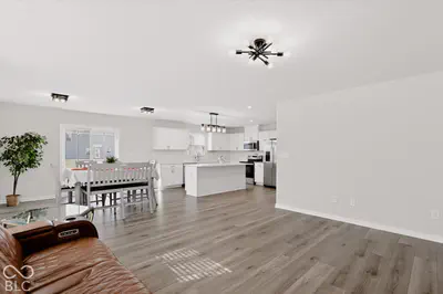 7140 Finley Creek Drive, Whitestown - 11