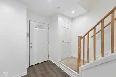 12202 Colbarn Place, Fishers - 3