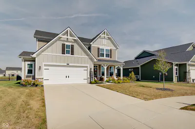 64 Sterling Place, New Whiteland - 2