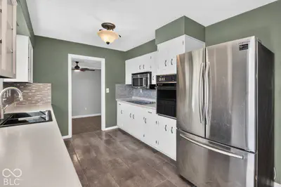 10847 Greendale Drive, Seymour - 3