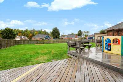 701 W 500 Road S, Greenfield - 31