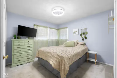 2874 S Oakland Drive, Shelbyville - 32