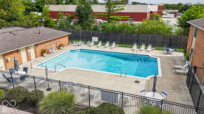 536 Hunters Drive, Carmel - 32