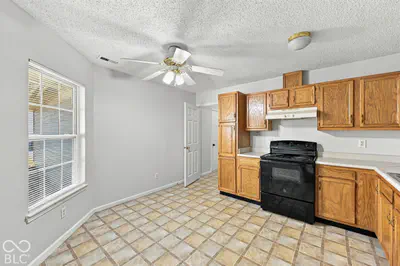 5916 Rolling Bluff, Indianapolis - 7