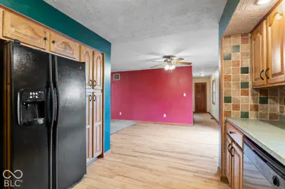 9440 Morrison, Forest - 11