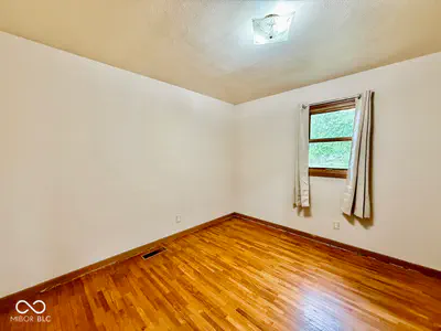 12099 Davis Avenue, Brazil - 9