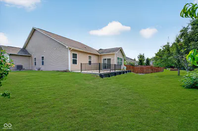 8922 Springview Drive, McCordsville - 29