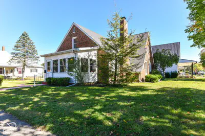 690 High Street, Middletown - 35