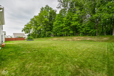 6768 Keepsake Drive, Whitestown - 40
