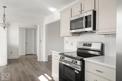 2420 E Mill Stream Drive, Greenfield - 17