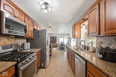 9940 Sunset Lane, Elwood - 11