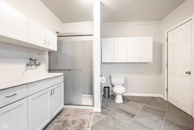 402 Kessler Boulevard West Drive, Indianapolis - 52