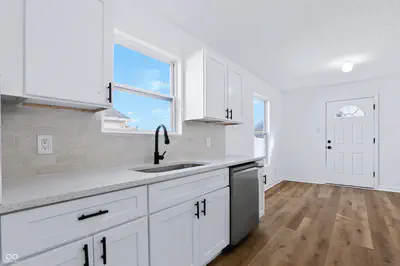 753 Indigo Court, Greenfield - 11