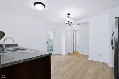 1500 Pencross Ln, Greenwood - 11